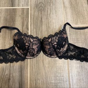 Victoria’s Secret lace bra 32A